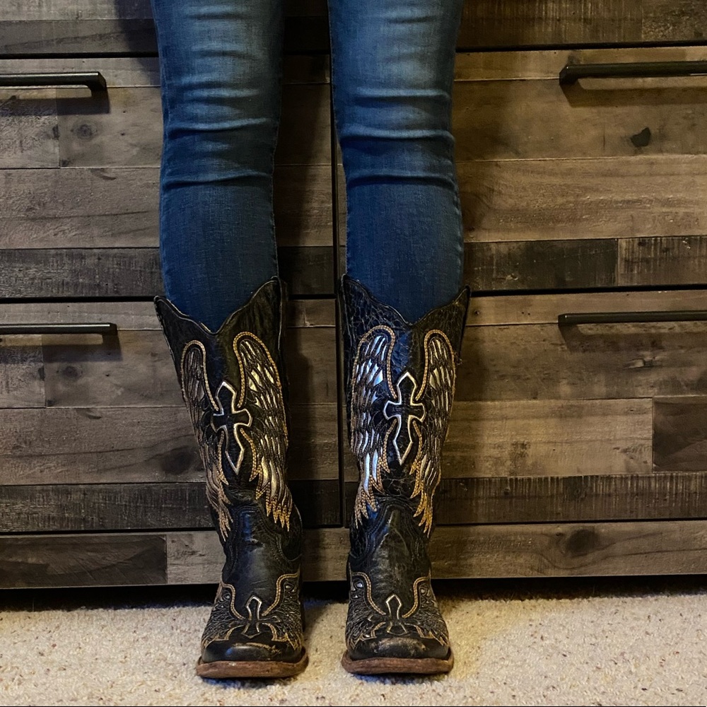 Corral cowgirl boots